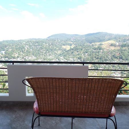 Kandyan Bluestar Villa Esterno foto