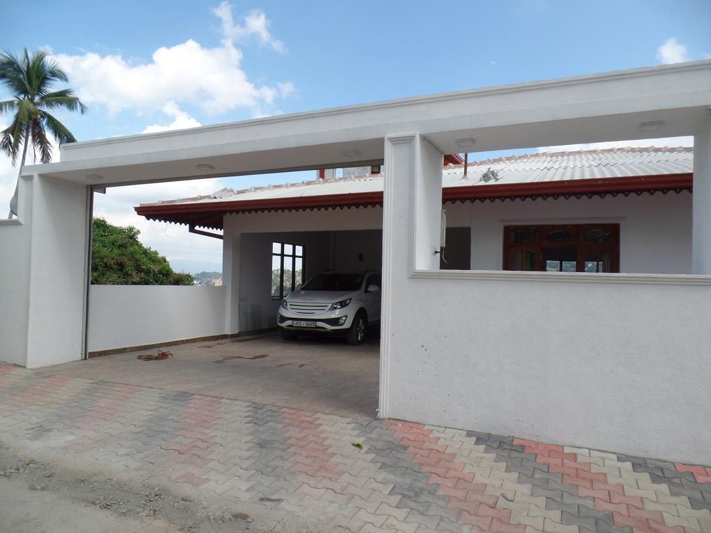 Kandyan Bluestar Villa Esterno foto