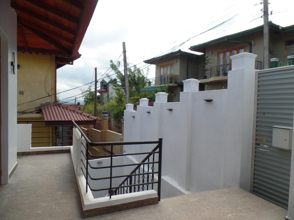 Kandyan Bluestar Villa Esterno foto
