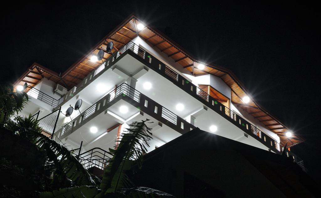 Kandyan Bluestar Villa Esterno foto