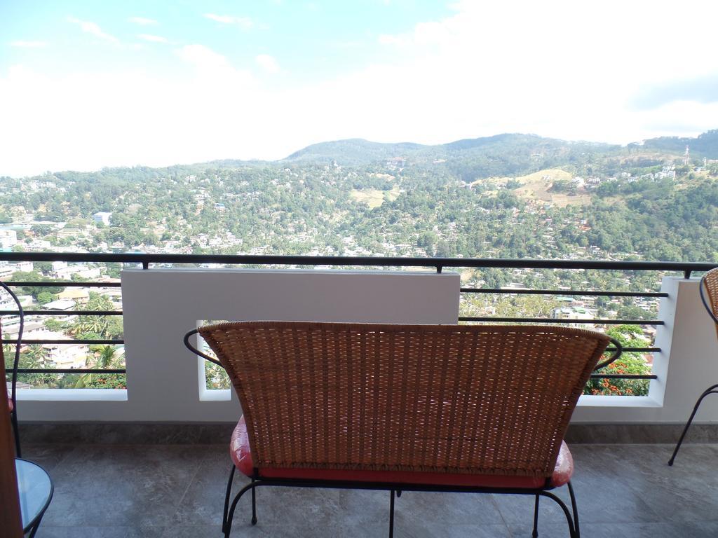 Kandyan Bluestar Villa Esterno foto